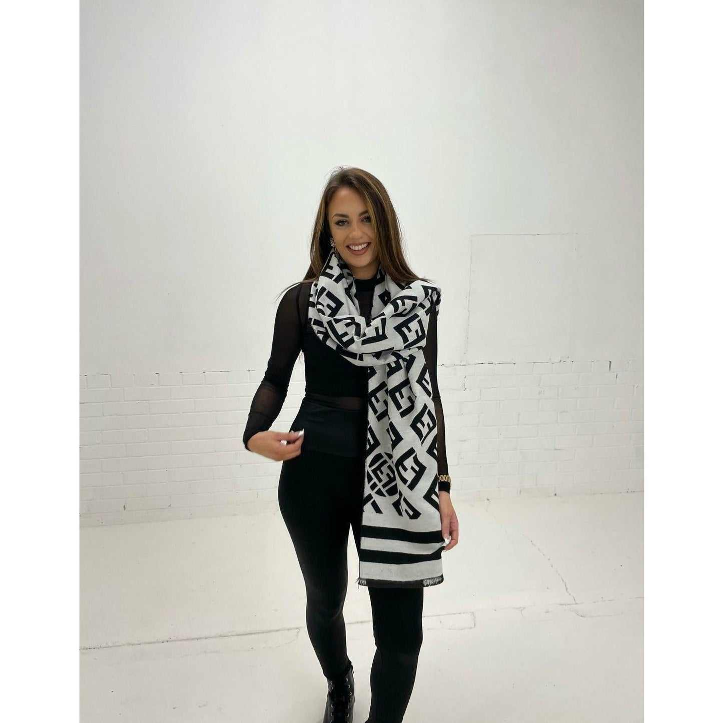 Black and white reversible scarf