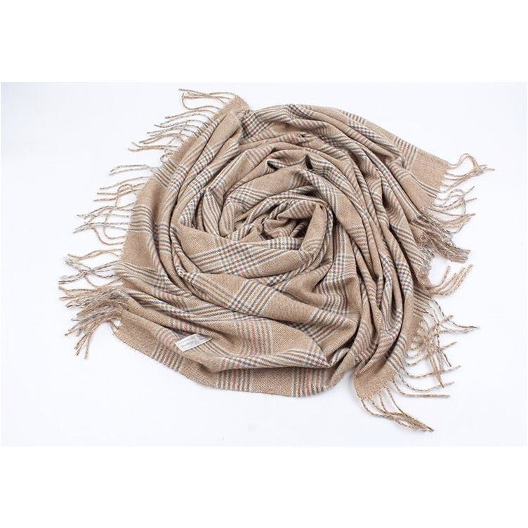 Aislin In “Camel”