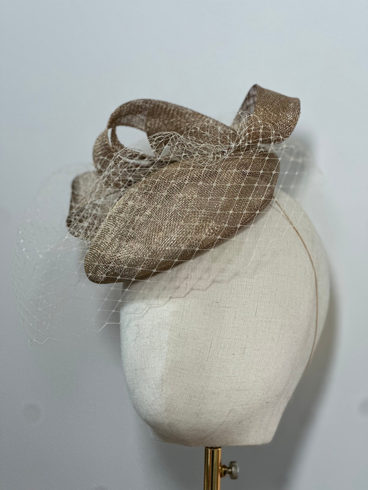 Gold swirl headpiece with netting