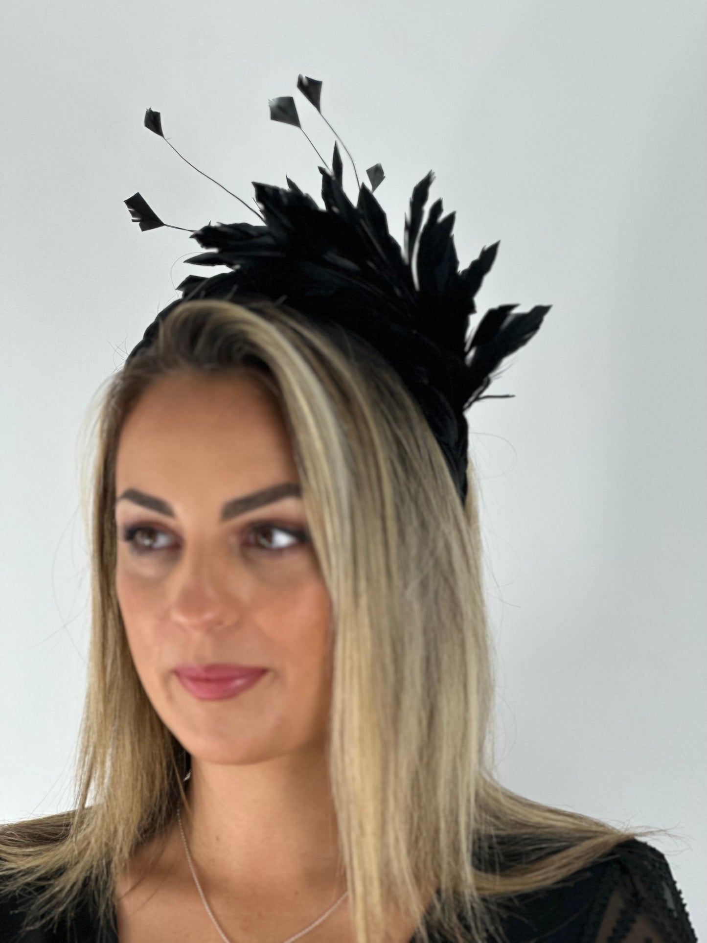 Betty black feathered headband