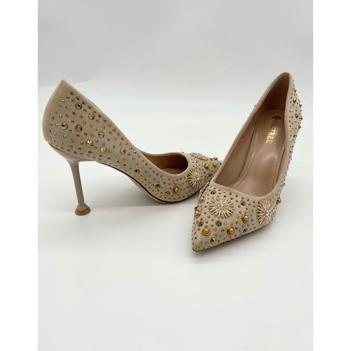 Beige/gold star heels
