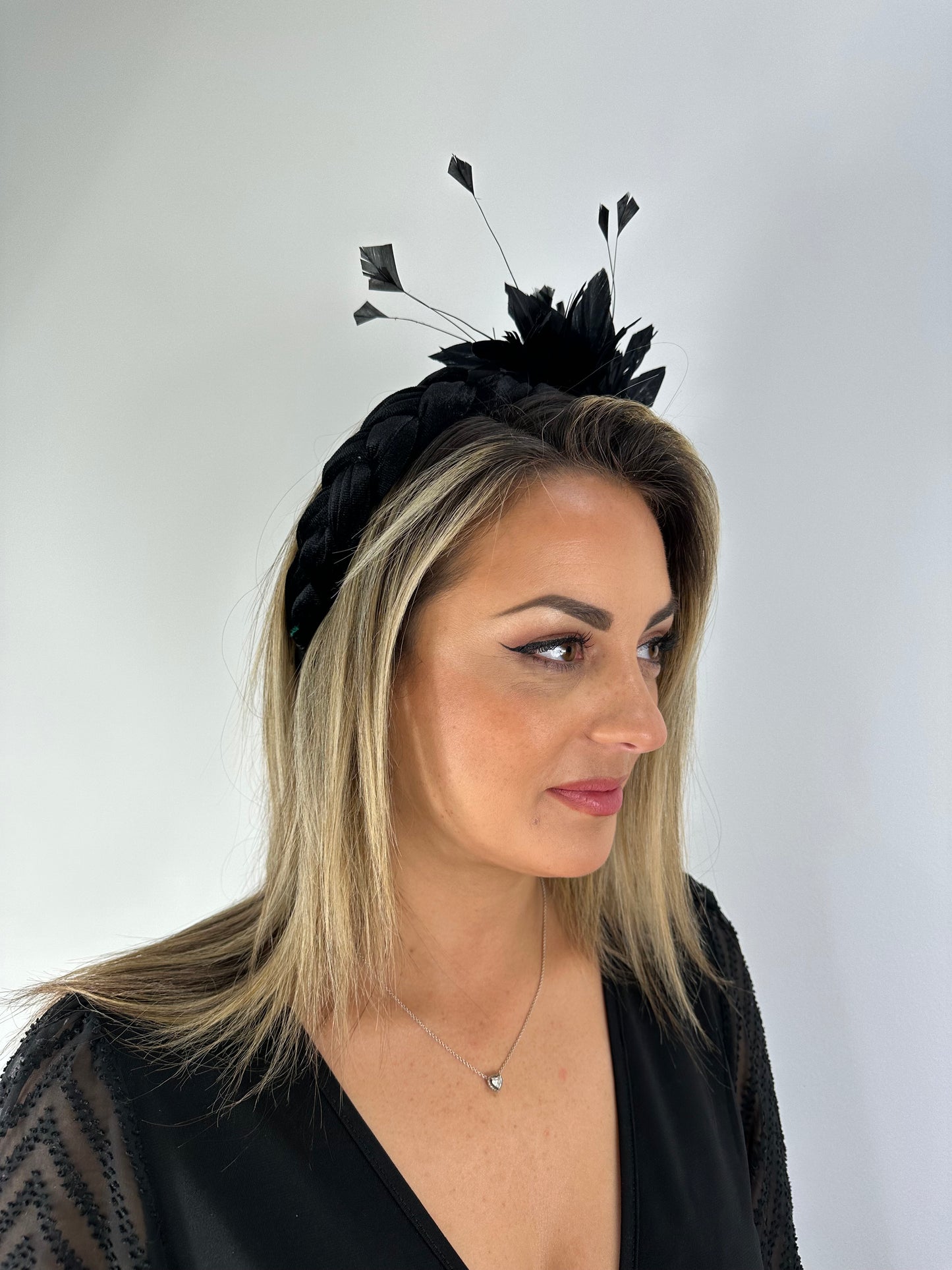 Betty black feathered headband