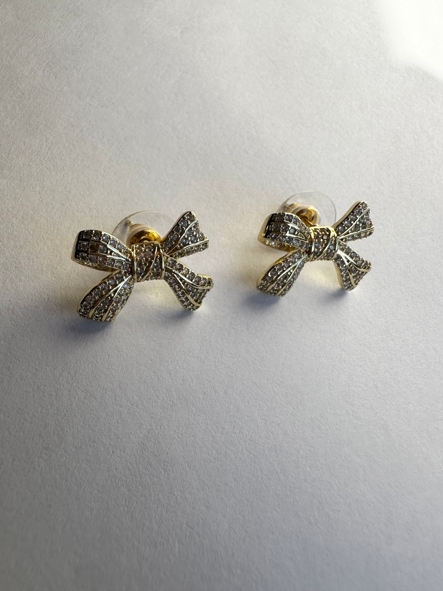 Gold bow earrings