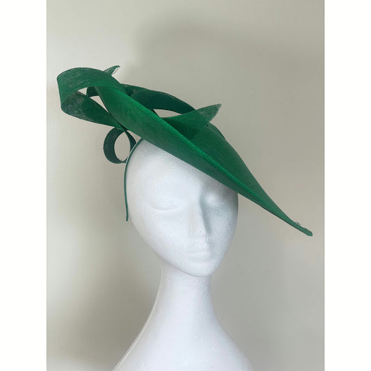 Green stuctured saucer hat